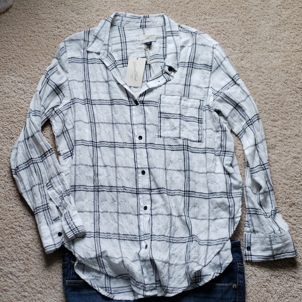NWT- Universal Thread white plaid